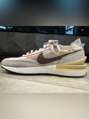 Nike Waffle One Suede Men’s sneakers in Natural Light Bone